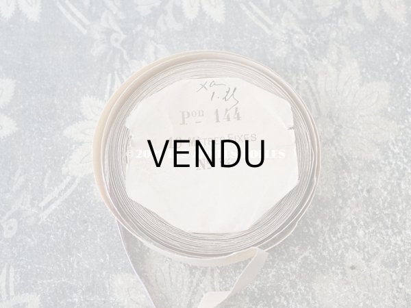 画像6: 1900年代 アンティーク シルク製 サテンリボン 極細 5mm幅  ラヴェンダー色　3.5m (6)