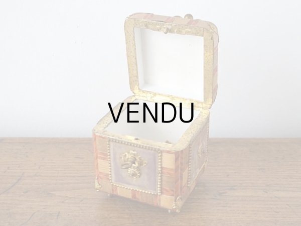 画像8: 19世紀 アンティーク ナポレオン3世時代 お菓子箱 ハンドル & 鍵　＆　脚付き チョコレートボックス 木箱  (8)