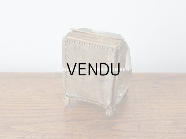 画像3: アンティーク 懐中時計 & ジュエリーボックス シャンパンゴールド & パウダーブルーのシルク製クッション (3)