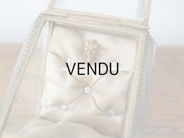 画像11: アンティーク 懐中時計 & ジュエリーボックス シャンパンゴールド & パウダーブルーのシルク製クッション (11)