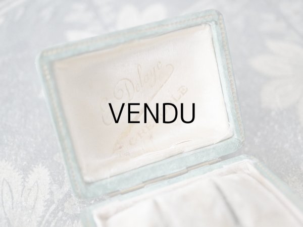 画像8: 1900年代 アンティーク 　ピアス用　ジュエリーボックス 金彩の花模様 グリーン (8)