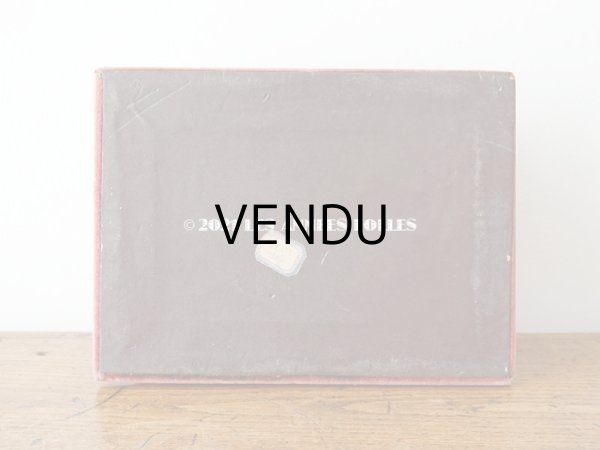 画像6: アンティーク ベルベットの台座 赤　スクエア型　オリジナルラベル付 (6)