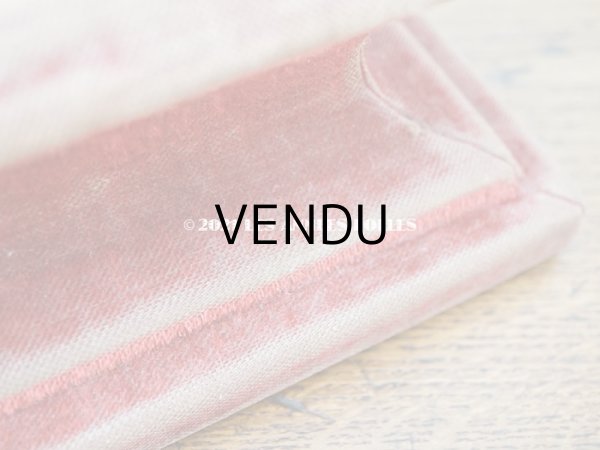 画像7: アンティーク ベルベットの台座 赤　スクエア型　オリジナルラベル付 (7)