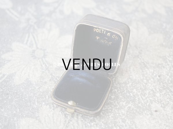 画像7: 19世紀末 アンティーク 本革製 イニシャル入り リングボックス　黒 ジュエリーボックス (7)