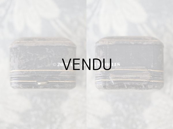 画像4: 19世紀末 アンティーク 本革製 イニシャル入り リングボックス　黒 ジュエリーボックス (4)