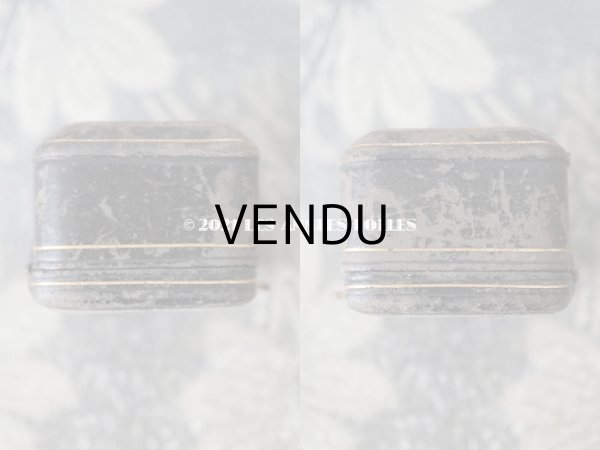 画像5: 19世紀末 アンティーク 本革製 イニシャル入り リングボックス　黒 ジュエリーボックス (5)