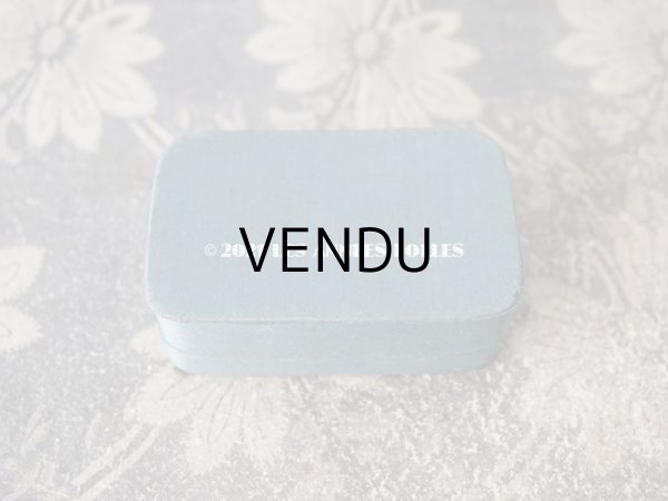 画像3: 1900年代 アンティーク  シルクサテンのジュエリーボックス  サックスブルー (3)