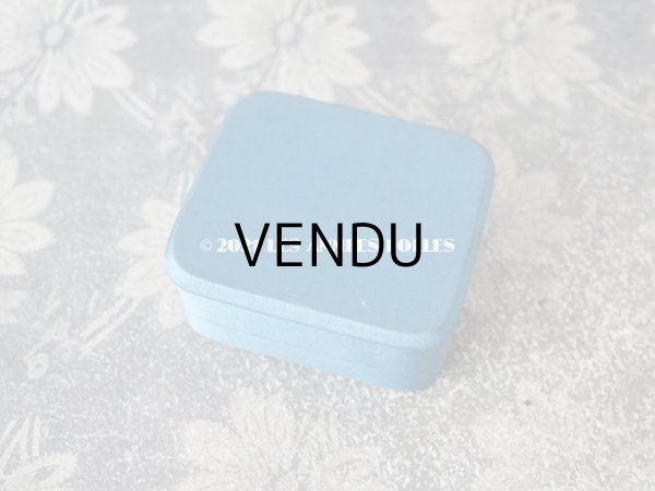 画像3: 1900年代 アンティーク  シルクサテンのジュエリーボックス  ブルーシェル (3)