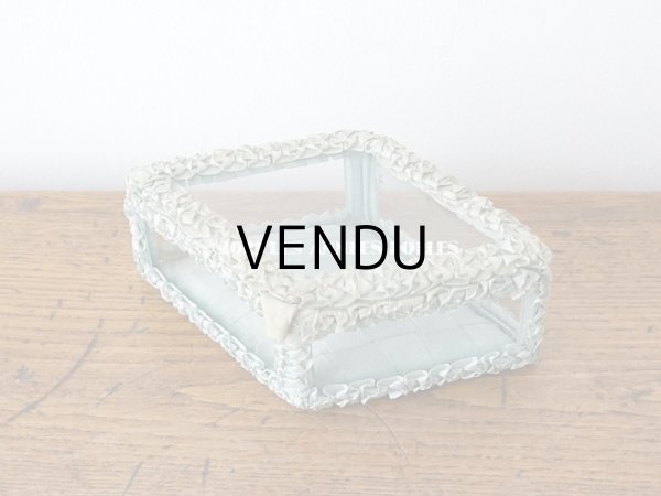 画像3: アンティーク リボンワークのジュエリーボックス スモーキーブルー ガラスケース (3)