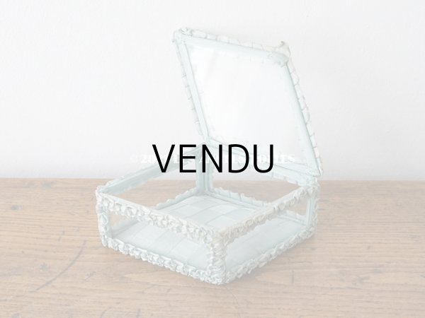 画像4: アンティーク リボンワークのジュエリーボックス スモーキーブルー ガラスケース (4)