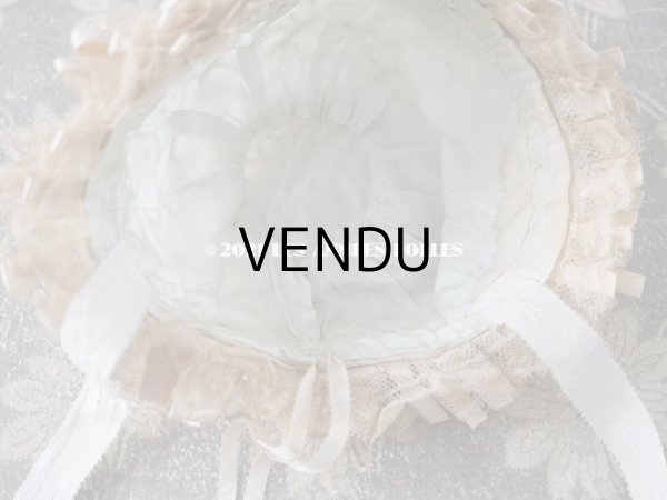 画像13: アンティーク ドール用 ベビー用 小さなボネ 透かし入り花模様のレース　＆　ベビーブルーのシルク地　＆　グレイッシュピンクのリボン (13)