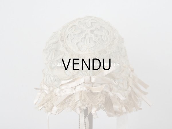 画像7: アンティーク ドール用 ベビー用 小さなボネ 透かし入り花模様のレース　＆　ベビーブルーのシルク地　＆　グレイッシュピンクのリボン (7)