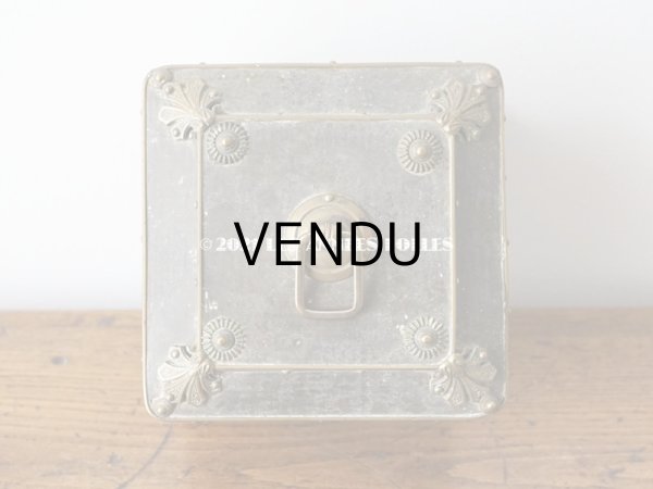 画像7: 19世紀 アンティーク ナポレオン3世時代 お菓子箱 ハンドル & 鍵穴　＆　脚付き チョコレートボックス 木箱  (7)