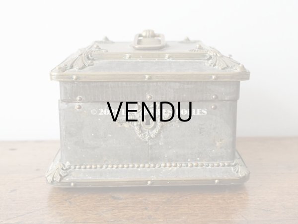 画像3: 19世紀 アンティーク ナポレオン3世時代 お菓子箱 ハンドル & 鍵穴　＆　脚付き チョコレートボックス 木箱  (3)