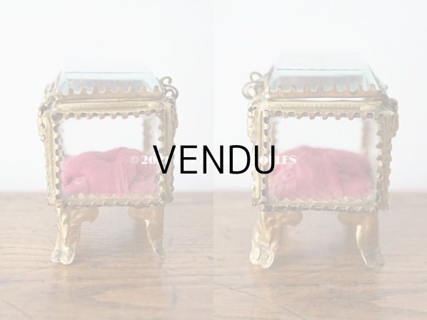 画像5: アンティーク ジュエリーボックス 花とリーフのガーランド シルク製クッション スモーキーレッド (5)