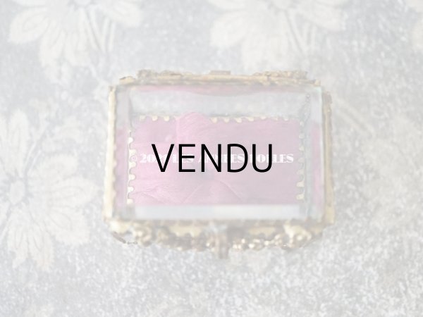 画像7: アンティーク ジュエリーボックス 花とリーフのガーランド シルク製クッション スモーキーレッド (7)