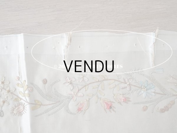 画像15: 18世紀末　アンティーク ロココ調 シルク製　大きなパネル　リボン刺繍　＆　ボーヴェ刺繍 70×52cm  (15)