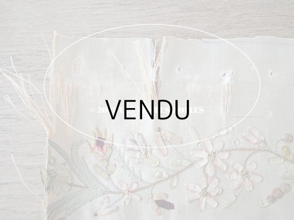 画像17: 18世紀末　アンティーク ロココ調 シルク製　大きなパネル　リボン刺繍　＆　ボーヴェ刺繍 70×52cm  (17)