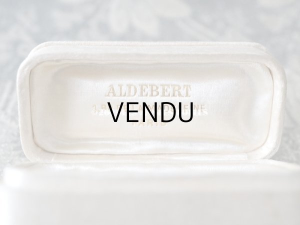 画像7: 1900年代 アンティーク  シルクサテンのジュエリーボックス  オフホワイト (7)