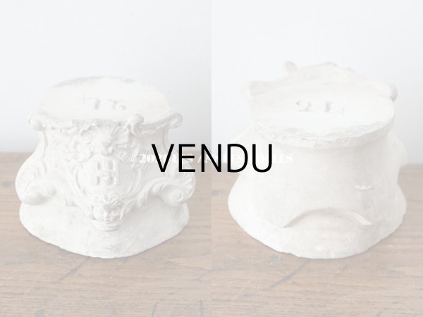 画像3: 1900年代 アンティーク マリア像の台座　石膏製 天使＆リボンのロカイユ装飾 M (3)