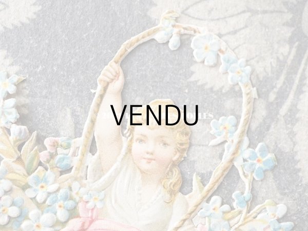 画像2: 1900年代 アンティーク ダイカットクロモ　小さな女の子＆勿忘草の花かご (2)