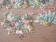 画像6: 1900年代 アンティーク ダイカットクロモ　薔薇&菫＆鈴蘭＆勿忘草の花かご　9ピースのセット (6)