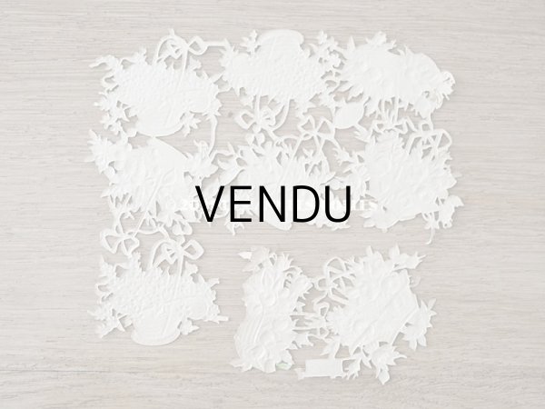 画像10: 1900年代 アンティーク ダイカットクロモ　薔薇&菫＆鈴蘭＆勿忘草の花かご　9ピースのセット (10)