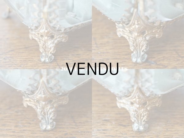 画像16: 19世紀 アンティーク ジュエリーボックス シルク製クッション 淡いブルー (16)