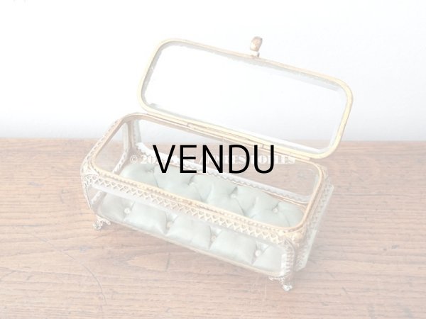 画像7: 19世紀 アンティーク ジュエリーボックス シルク製クッション 淡いブルー (7)