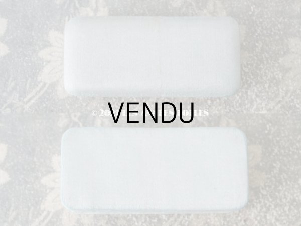 画像4: 1900年代 アンティーク  シルクサテンのジュエリーボックス  パウダーブルー (4)