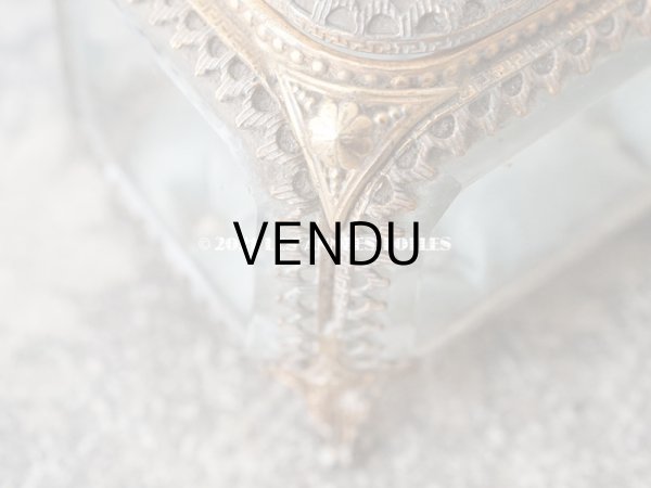 画像15: 19世紀 アンティーク ジュエリーボックス シルク製クッション 淡いブルー (15)