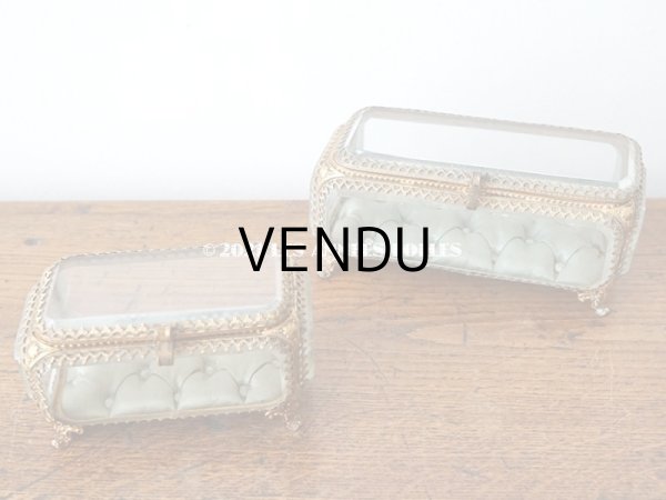 画像19: 19世紀 アンティーク ジュエリーボックス シルク製クッション 淡いブルー (19)