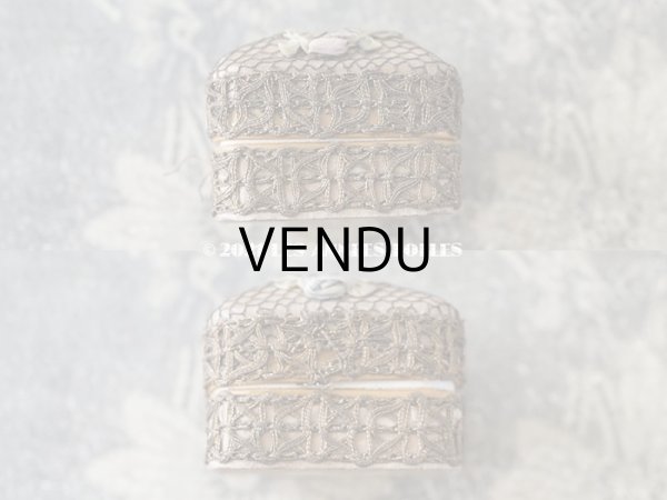 画像5: アンティーク　シルク製 ロココトリム付 淡いピンクの小さなパウダーボックス ミラー付き (5)