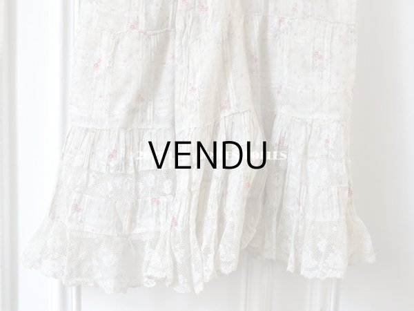 画像8: 1900年代 アンティーク 小さな薔薇模様　コットンオーガンジーのペチコート ドールドレス用生地 (8)