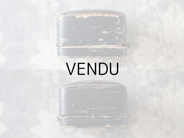 画像9: 19世紀末 アンティーク 本革製 ピアス用 ジュエリーボックス  黒 (9)