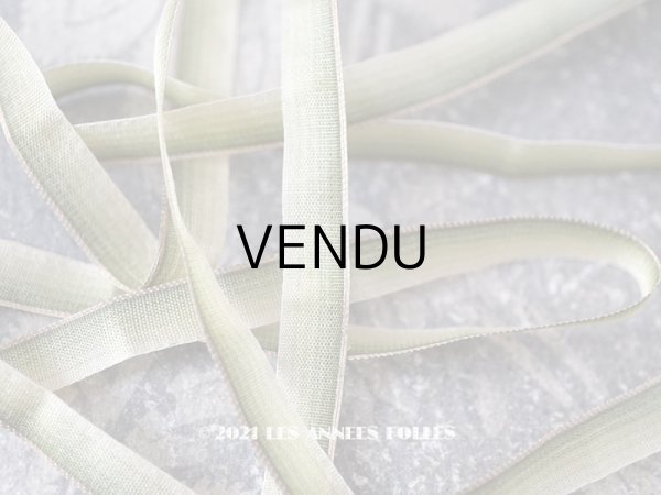 画像1: 1900年代 アンティーク シルク製 リボン メタル糸の縁取り グリーンのグラデーション  7~7.5mm幅   (1)