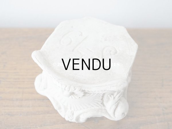 画像6: 1900年代 アンティーク マリア像の台座　石膏製 ハートのモチーフ (6)