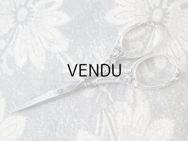 画像13: アンティーク シルバー製 薔薇の裁縫道具セット  (13)