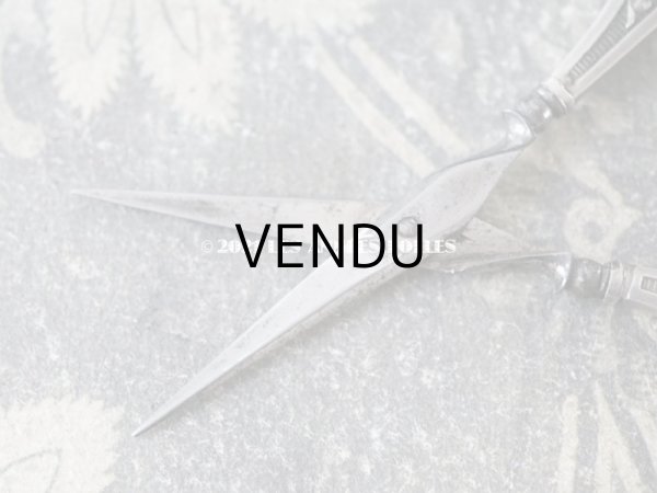 画像16: アンティーク シルバー製 薔薇の裁縫道具セット  (16)