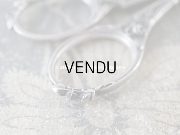 画像11: アンティーク シルバー製 薔薇の裁縫道具セット  (11)