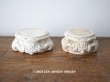 画像1: 1900年代 アンティーク マリア像の台座　石膏製 百合の紋章 (1)