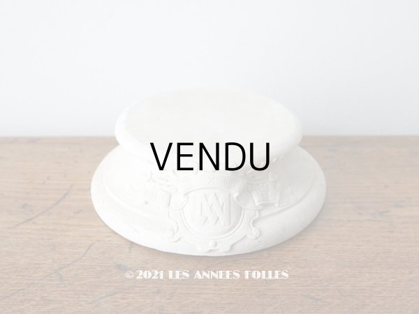 画像1: アンティーク マリア像の大きな台座　石膏製 (S）　1854年12月8日　ROME 16×5.7cm (1)