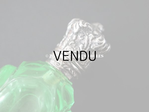 画像4: アンティーク ウラングラスの携帯用パフュームボトル 気付け用の小瓶 (4)