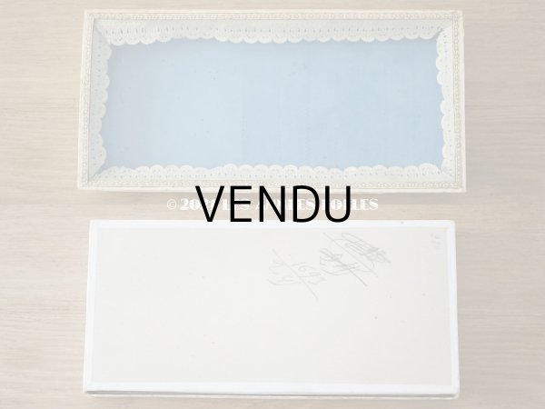 画像3: アンティーク プレザントワール 硝子の蓋のショーケース 初聖体の腕章入れ (3)