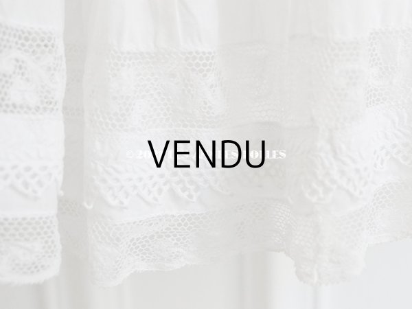 画像19: アンティーク 洗礼式のベビードレス 手刺繍＆手縫い ピンクのリボン付き  (19)