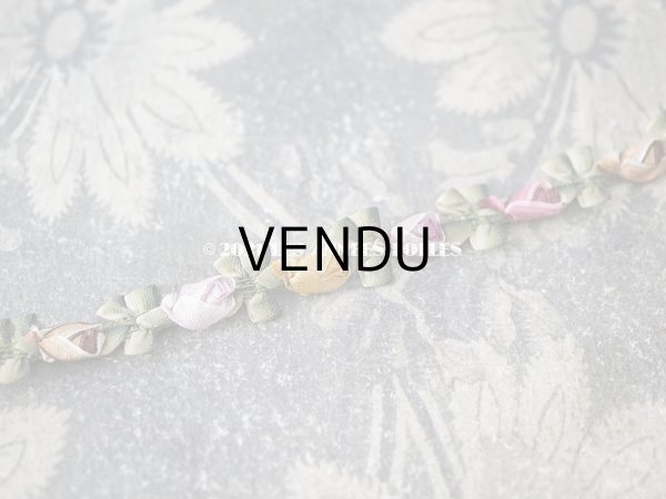 画像3: 【クリスマスセール2021対象外】アンティーク シルク製 5色の薔薇のロココトリム 70cm (3)