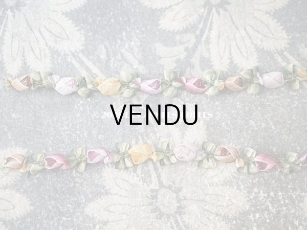 画像4: 【クリスマスセール2021対象外】アンティーク シルク製 5色の薔薇のロココトリム 70cm (4)