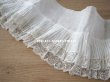 画像2: 【クリスマスセール2021対象外】1900年代 アンティーク 幅広 ドレスの裾  1.77m 2段プリーツ入り＆手編みのヴァランシエンヌレース 21cm幅  (2)