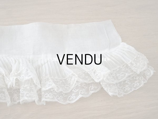 画像12: 【クリスマスセール2021対象外】1900年代 アンティーク 幅広 ドレスの裾  0.85〜0.9m 2段プリーツ入り＆手編みのヴァランシエンヌレース 21cm幅  (12)