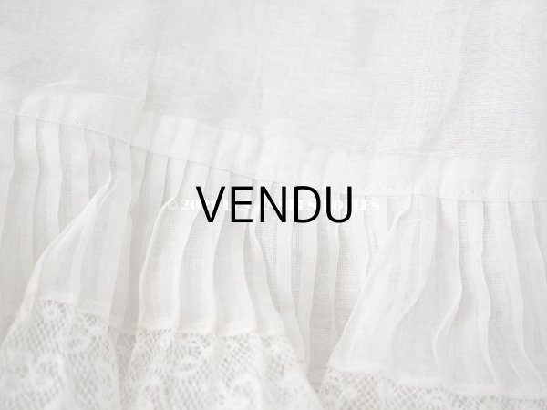 画像13: 【クリスマスセール2021対象外】1900年代 アンティーク 幅広 ドレスの裾  0.85〜0.9m 2段プリーツ入り＆手編みのヴァランシエンヌレース 21cm幅  (13)